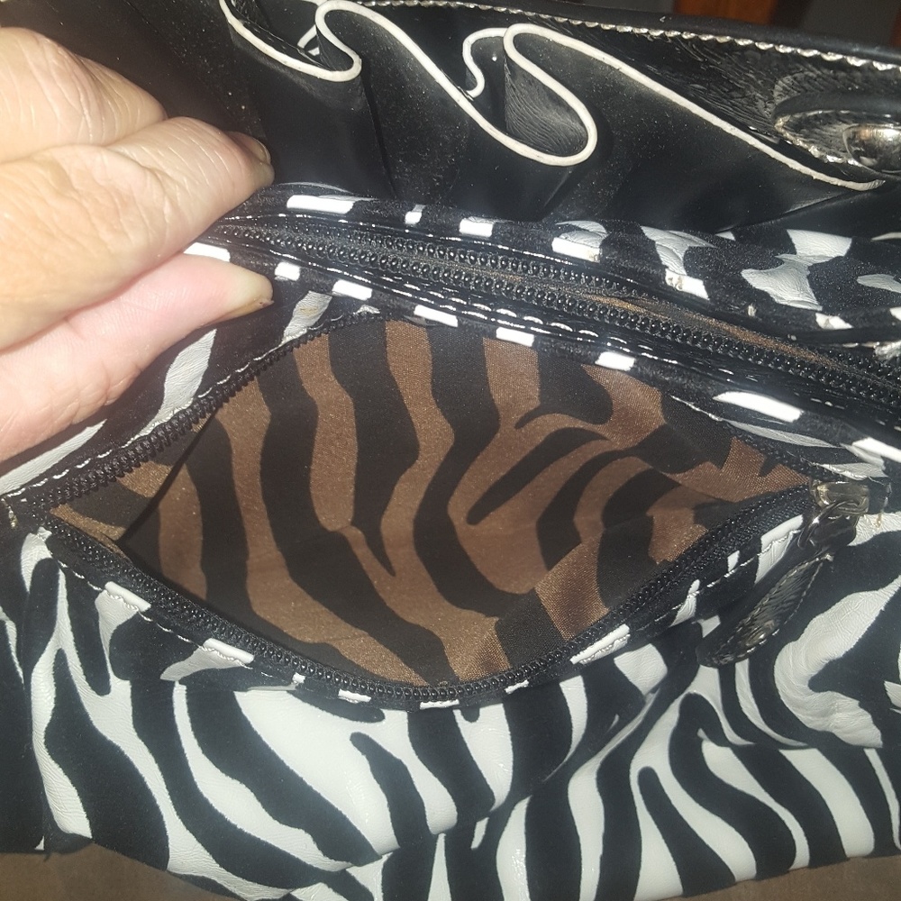Zebra Print Purse - Picture 2 of 6